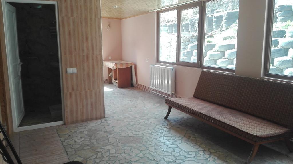 Guest House Sabauri Kazbegi Εξωτερικό φωτογραφία